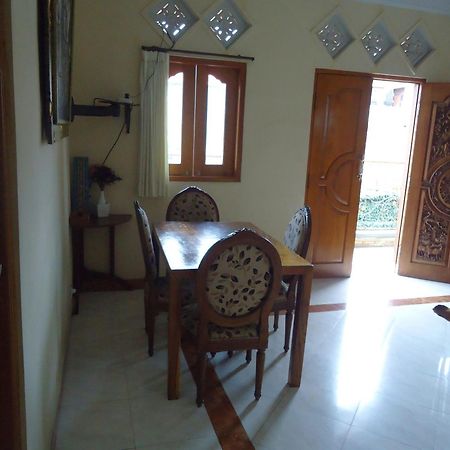 The Reinhold Guesthouse Bali เกอโรโบกัน ภายนอก รูปภาพ