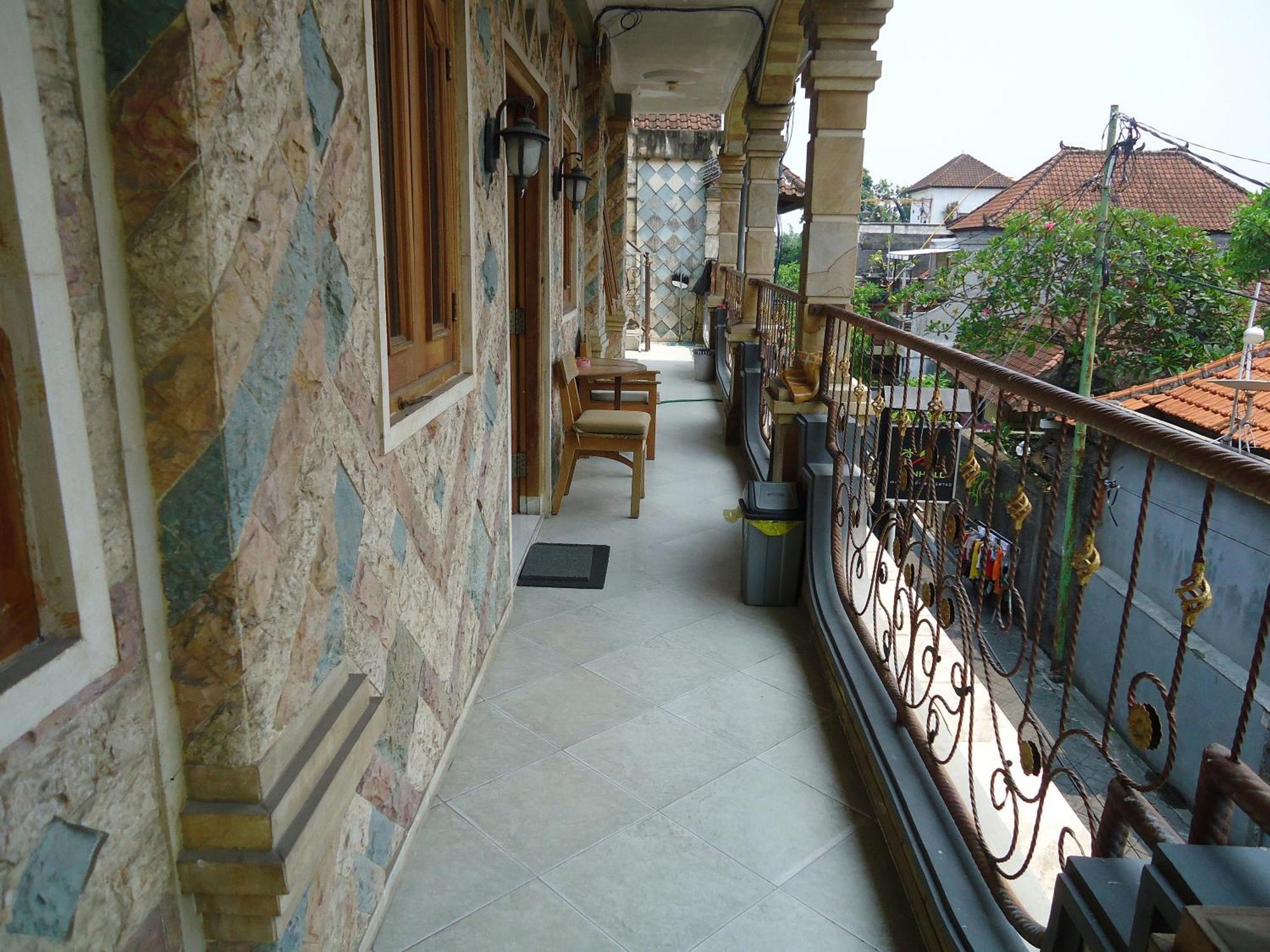 The Reinhold Guesthouse Bali เกอโรโบกัน ภายนอก รูปภาพ