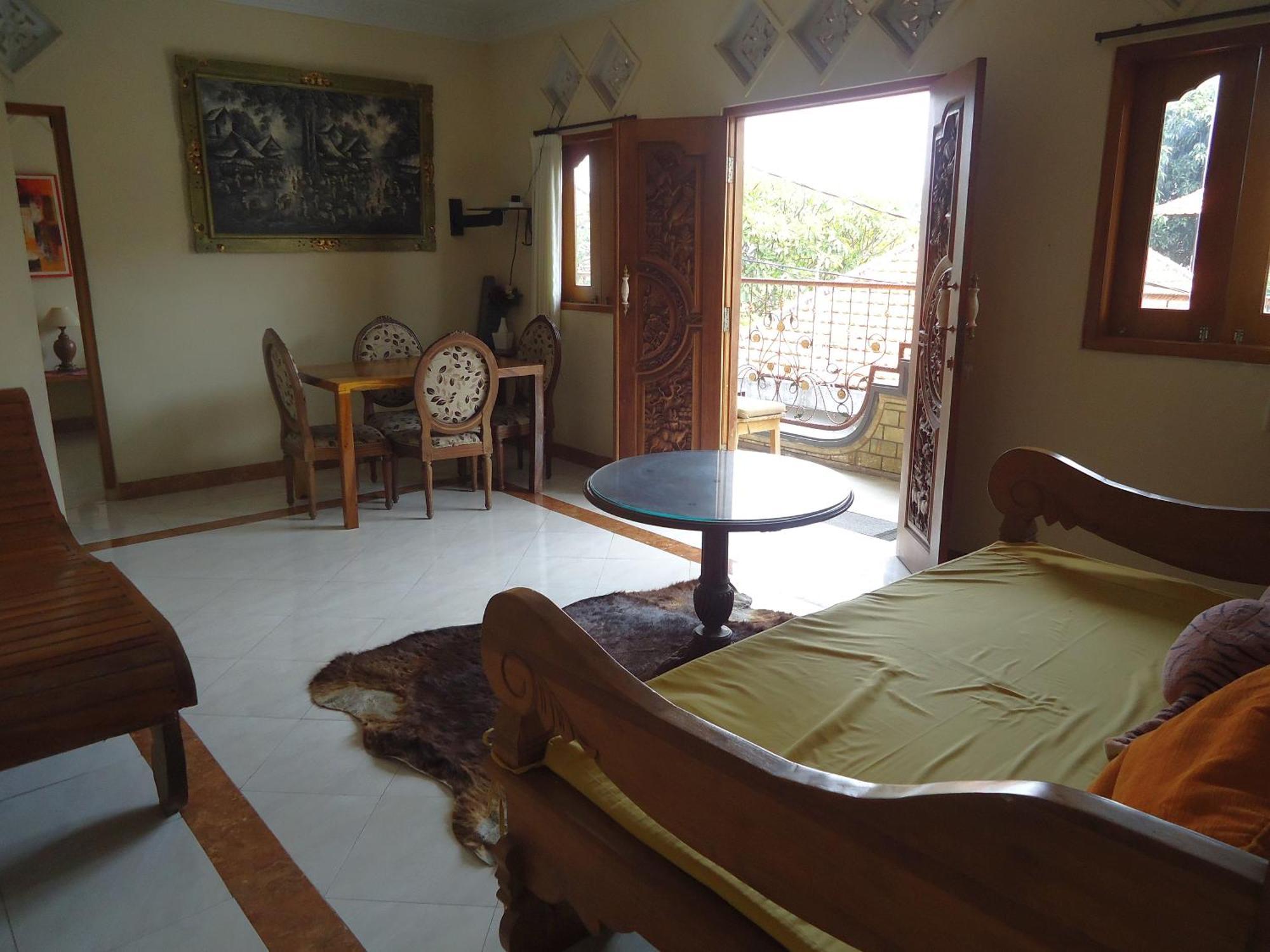 The Reinhold Guesthouse Bali เกอโรโบกัน ภายนอก รูปภาพ