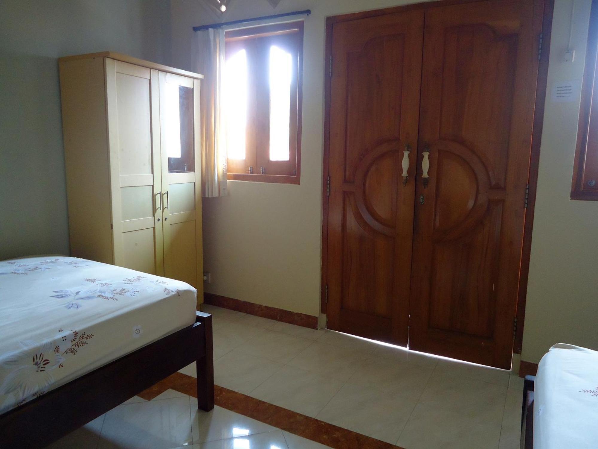 The Reinhold Guesthouse Bali เกอโรโบกัน ภายนอก รูปภาพ