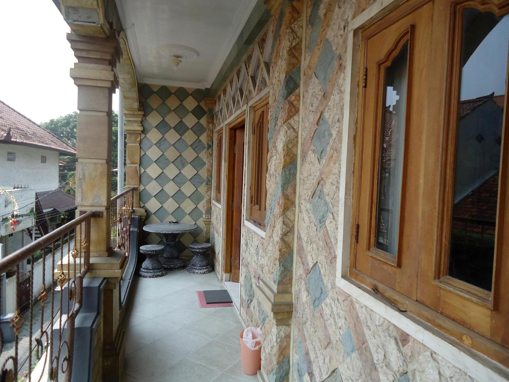 The Reinhold Guesthouse Bali เกอโรโบกัน ภายนอก รูปภาพ