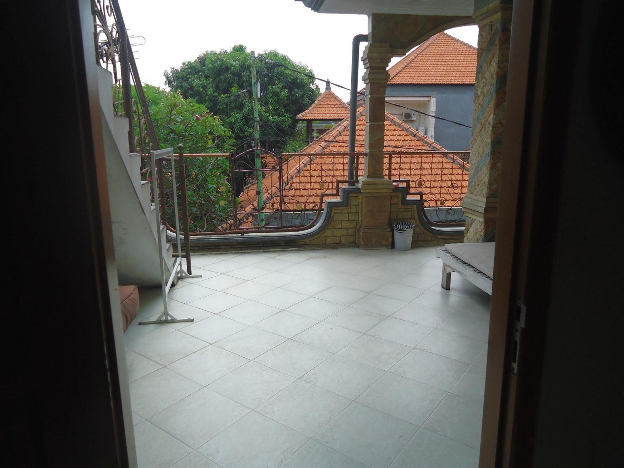 The Reinhold Guesthouse Bali เกอโรโบกัน ภายนอก รูปภาพ