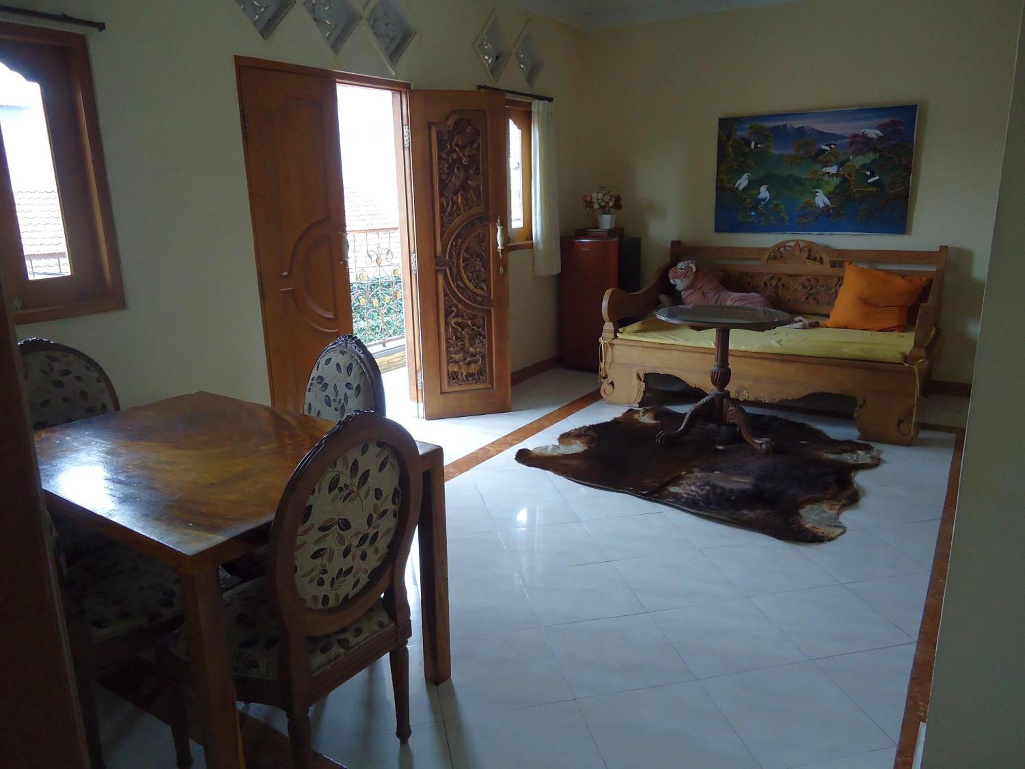 The Reinhold Guesthouse Bali เกอโรโบกัน ภายนอก รูปภาพ