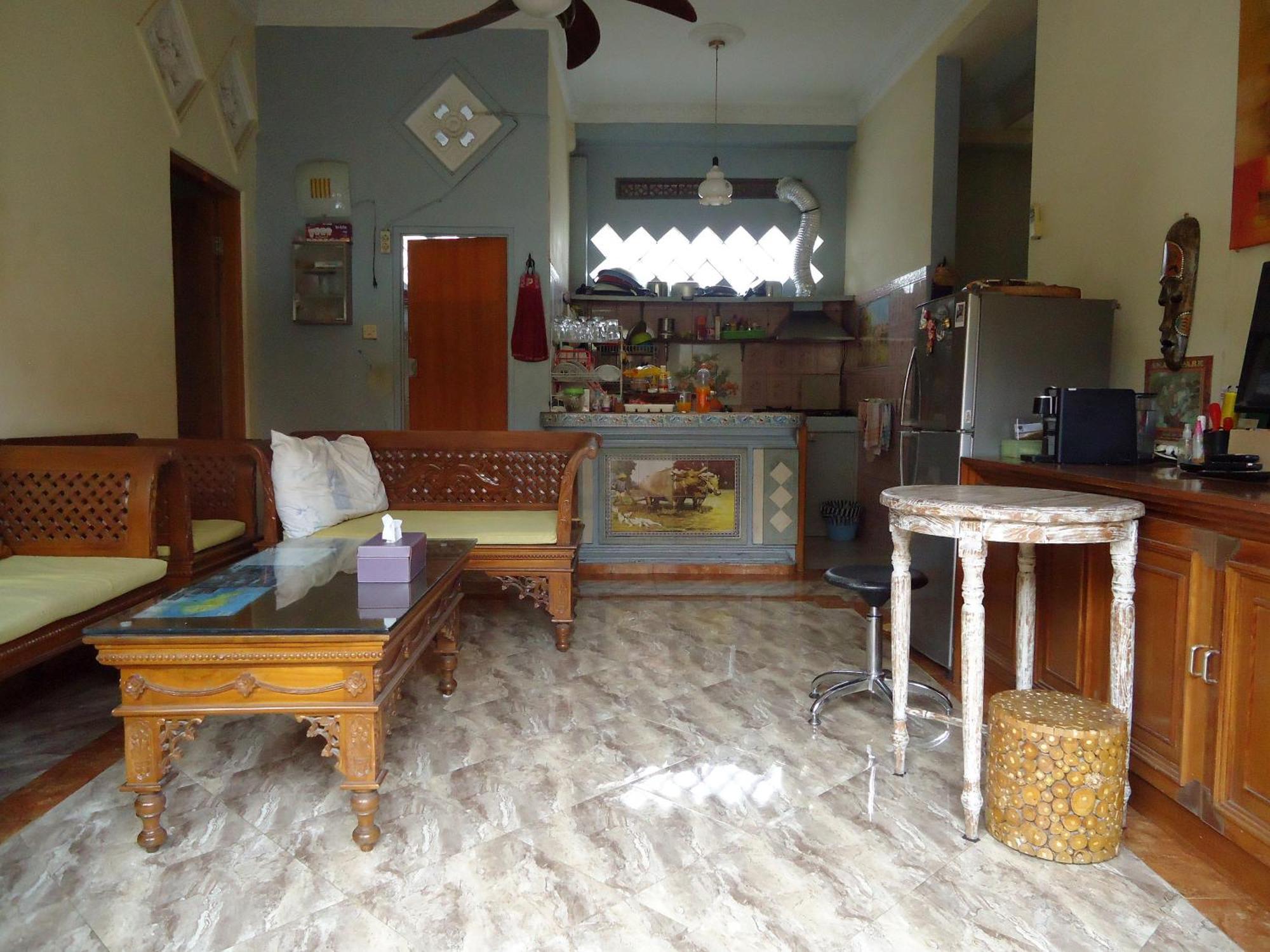 The Reinhold Guesthouse Bali เกอโรโบกัน ภายนอก รูปภาพ