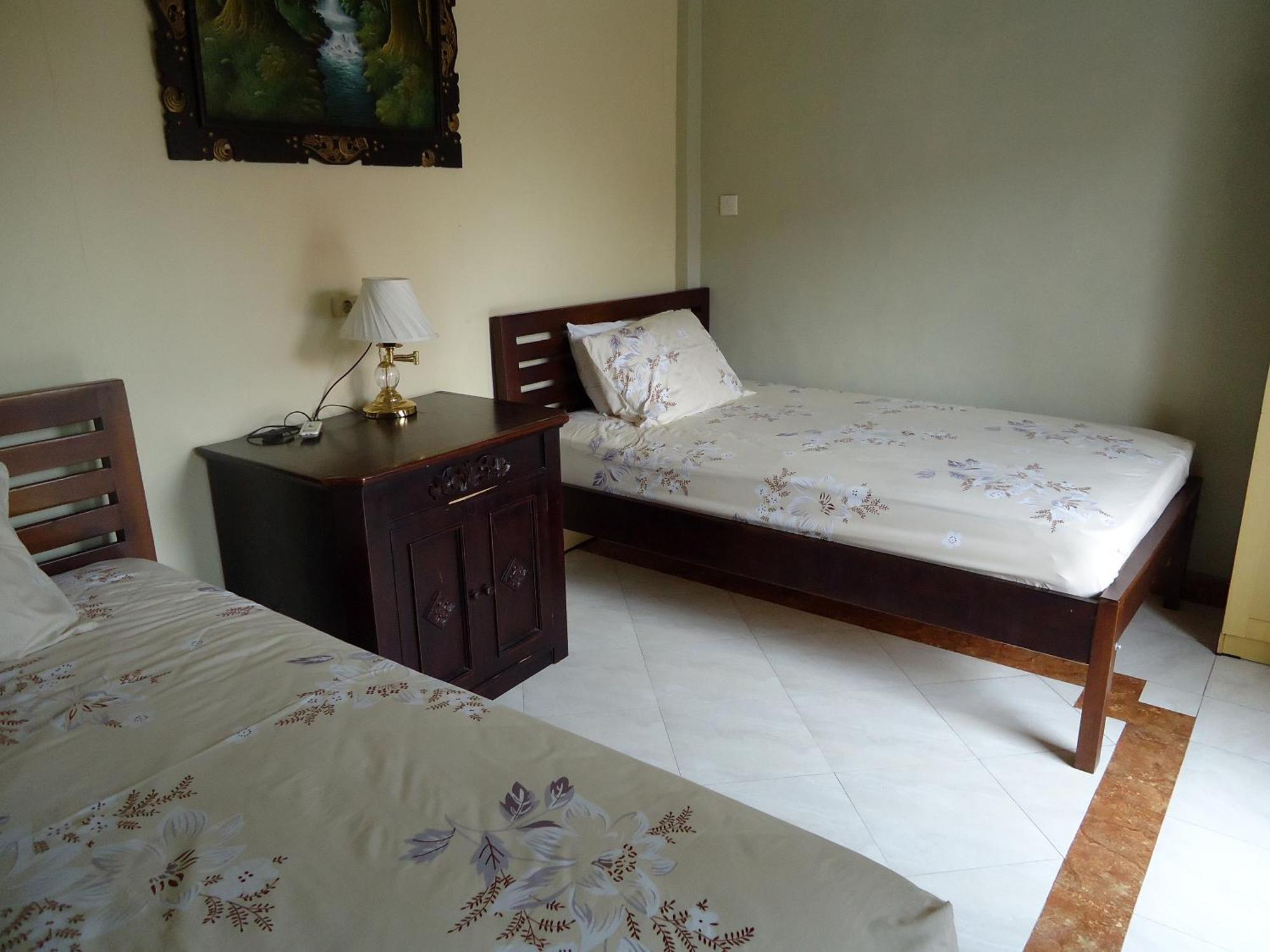 The Reinhold Guesthouse Bali เกอโรโบกัน ภายนอก รูปภาพ